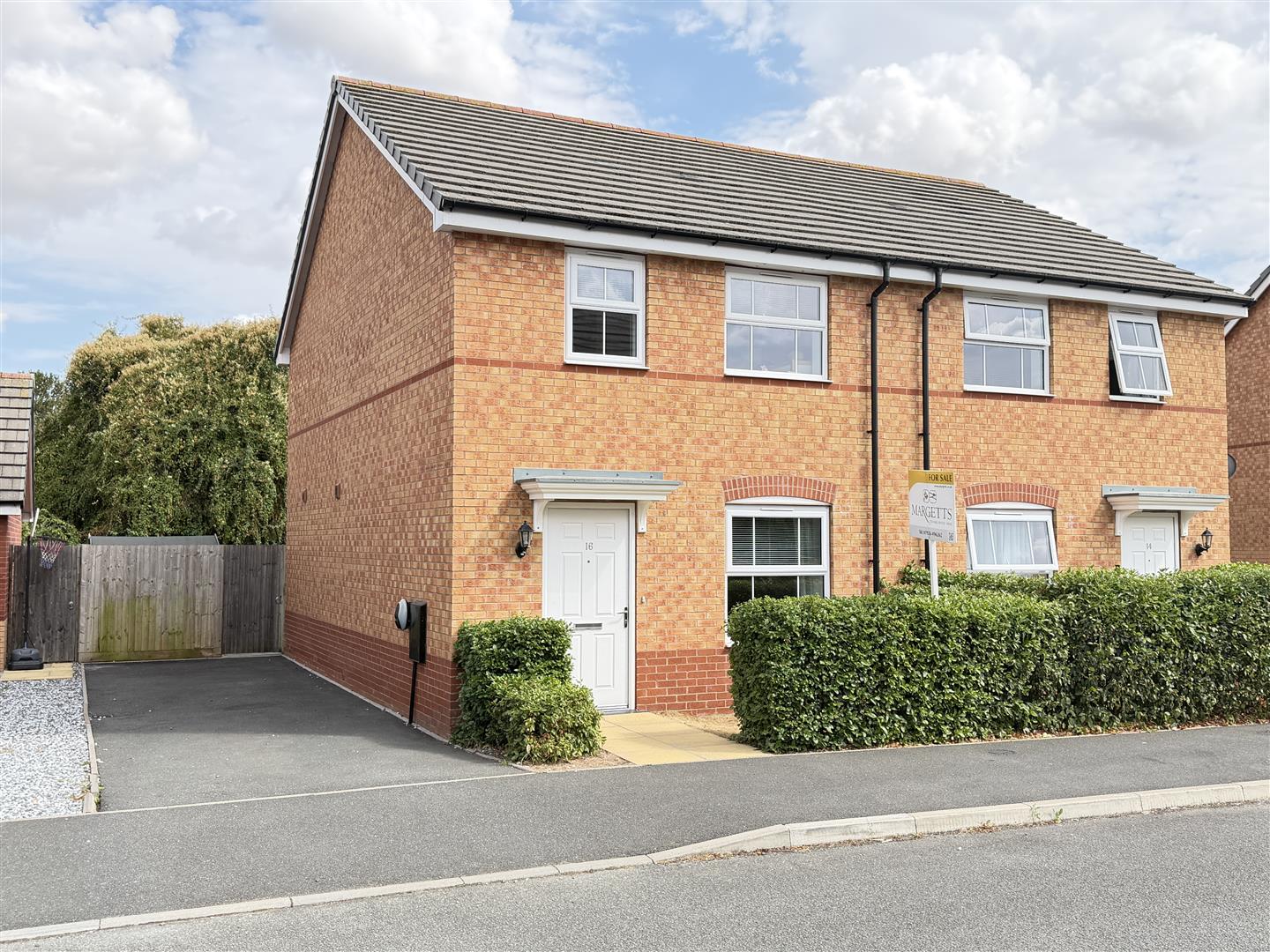 Yew Tree Way, Barford, Warwick 3